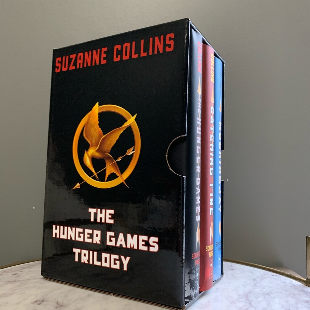 🎁The Hunger Games Trilogy Boxed Set 📚